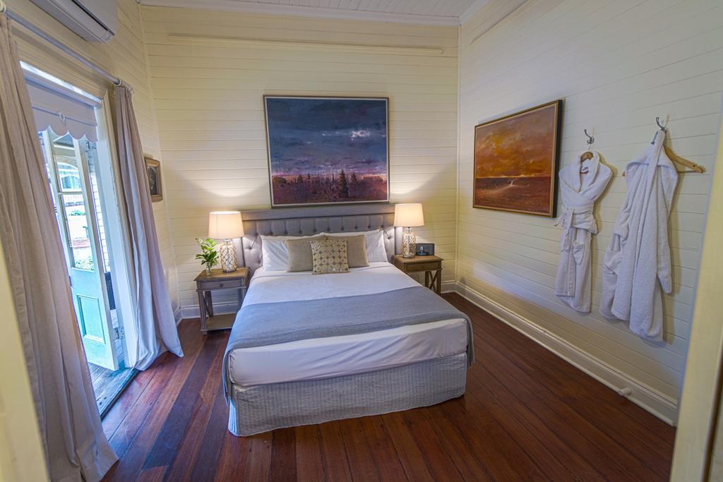 Bangalow Guesthouse Екстер'єр фото
